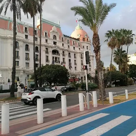 Promenade Des Anglais Avec Terrasse Et Piscine Apartmán