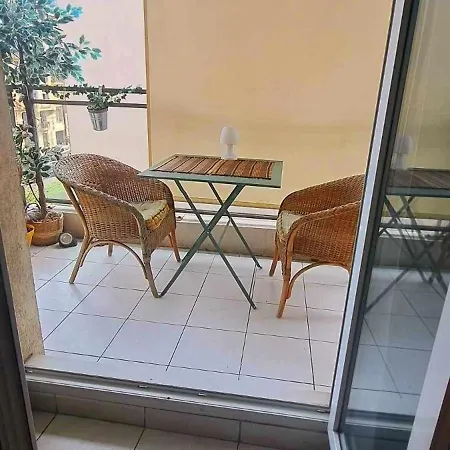 Promenade Des Anglais Avec Terrasse Et Piscine Nice